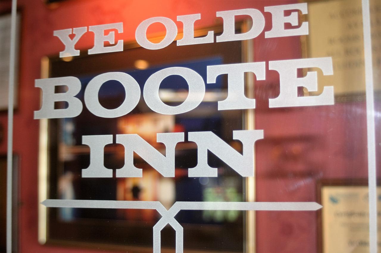 Ye Olde Boote Inn Озуэстри Экстерьер фото
